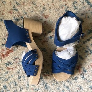 NEW 6.5 blue suede LOFT clogs